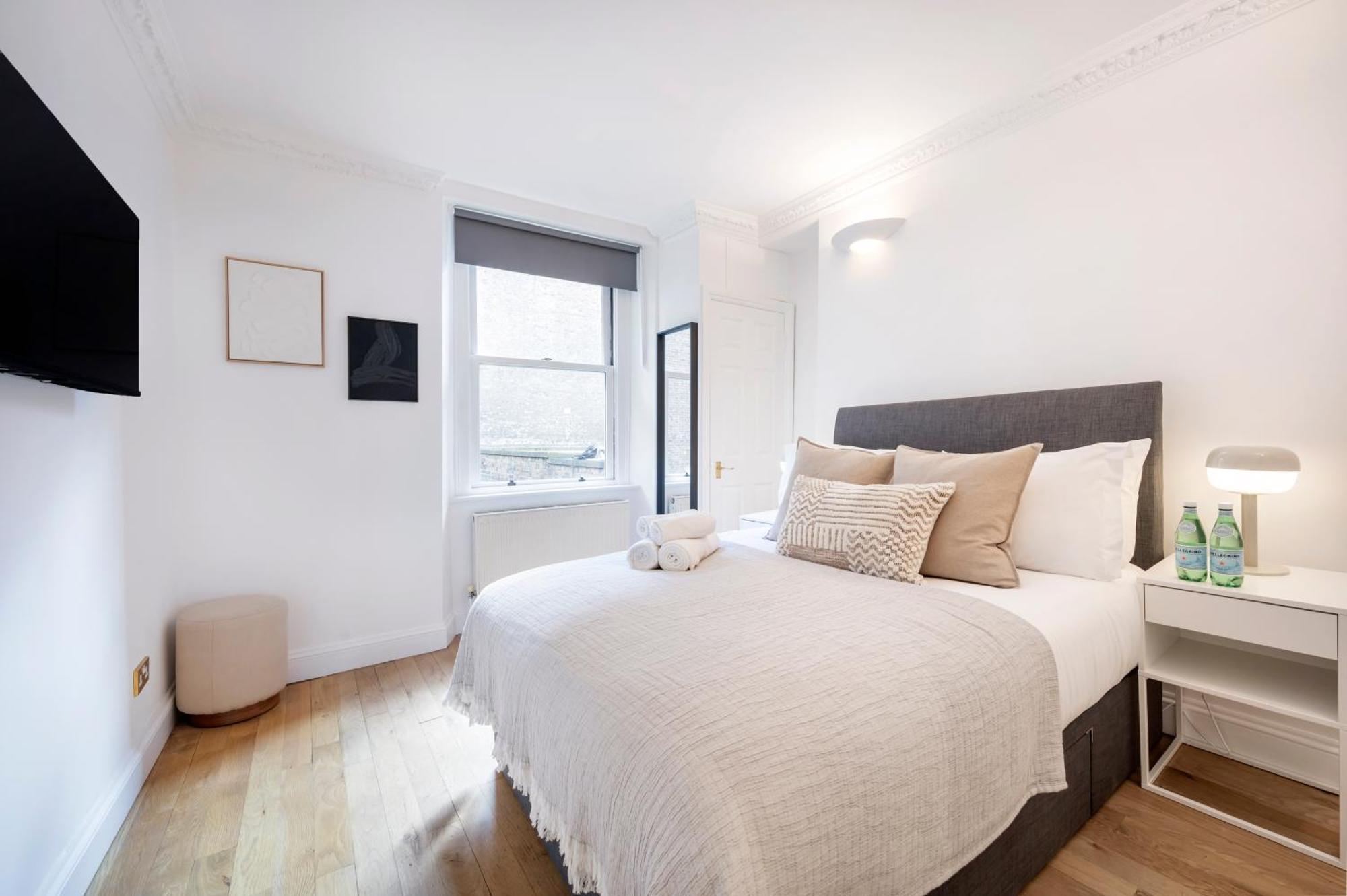 2 Bedr, 3 Beds, 1 Bath Thames, Trafalgar Sq London Exterior photo